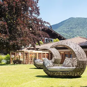 Adolphine Garden Rotta